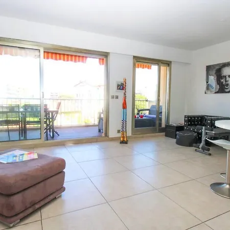 Le Regency Yourhosthelper 4* Apartment *