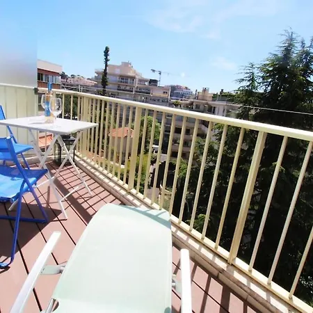 Le Regency Yourhosthelper 4* * 昂蒂布